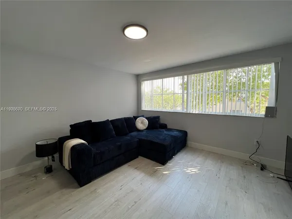 $2,247 | 6155 Northwest 186th Street, Unit 305, Hialeah, FL 33015