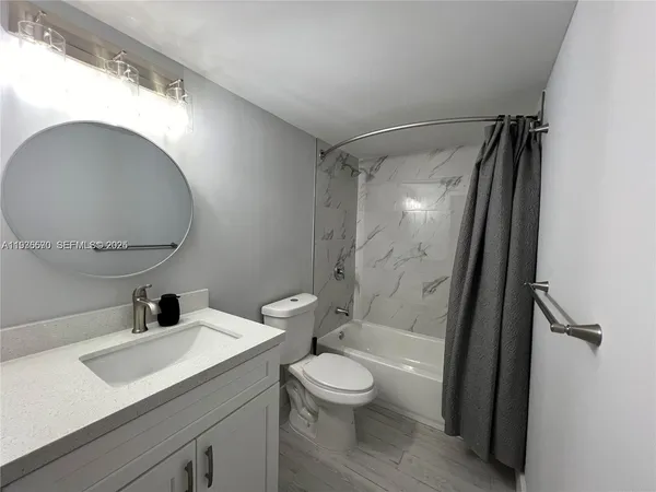 $2,247 | 6155 Northwest 186th Street, Unit 305, Hialeah, FL 33015