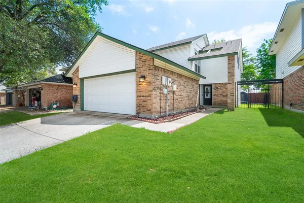 $2,000 | 2510 Centaurus Drive, Garland, TX 75044