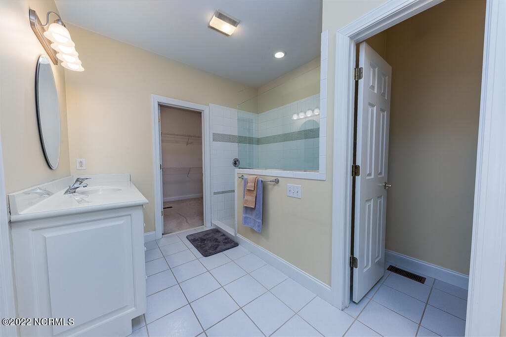 214 Emmen Road New Bern, NC 28562 - Photo 12 of 27 IMG_7230-5366