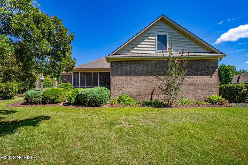 214 Emmen Road New Bern, NC 28562 - Photo 24 of 27 IMG_7185