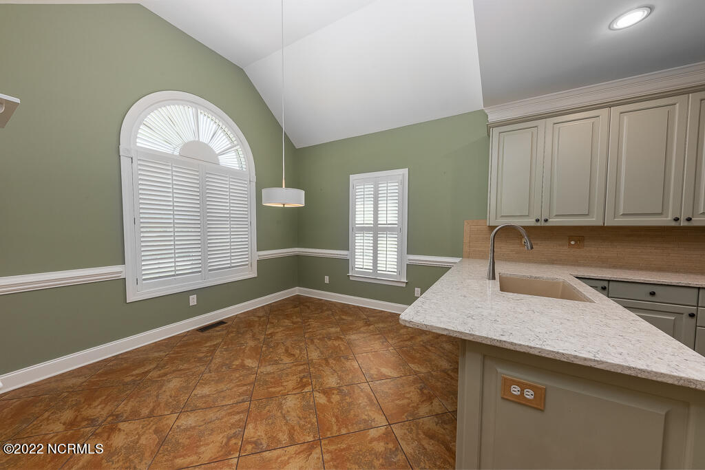 214 Emmen Road New Bern, NC 28562 - Photo 8 of 27 IMG_7216-5356