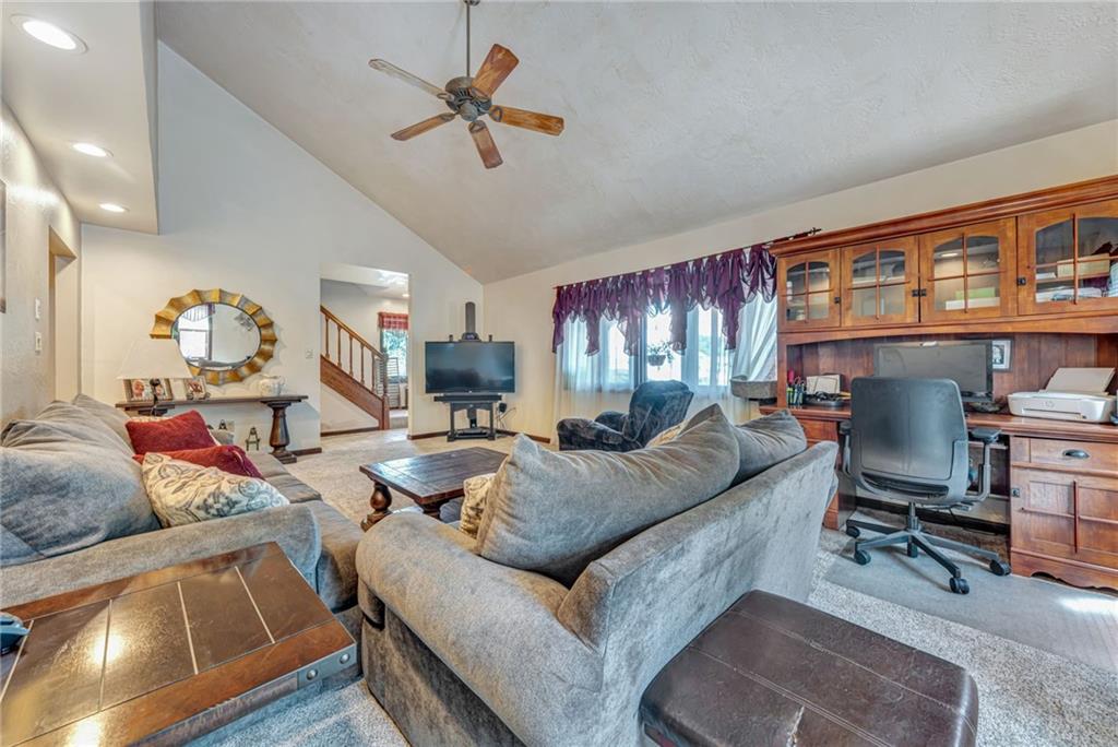 14 Highland Drive McKees Rocks, PA 15136 - Photo 5 of 25 Gallery Image 5