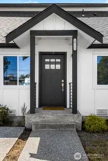 $785,000 | 10215 Evanston Avenue North, Unit 2, Seattle, WA 98133