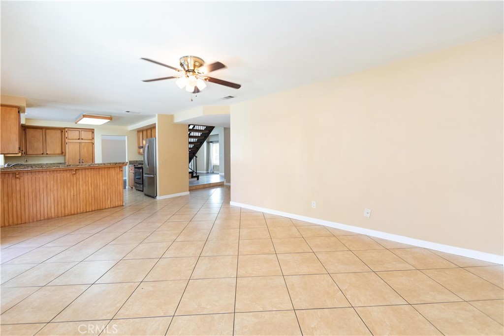 39203 Laurel Leaf Drive Murrieta, CA 92563 - Photo 18 of 59 a view of a livingroom with furniture