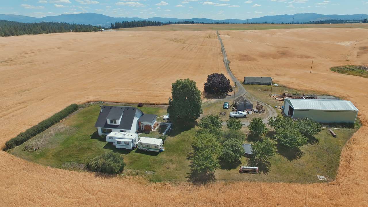 13311 East Pleasant Prairie Road Spokane, WA 99217 - Photo 2 of 20