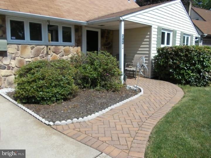 32 Harp Road Levittown, PA 19056 - Photo 3 of 24 Exterior Front