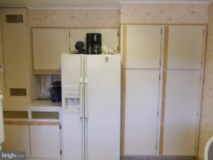 32 Harp Road Levittown, PA 19056 - Photo 5 of 24 Kitchen