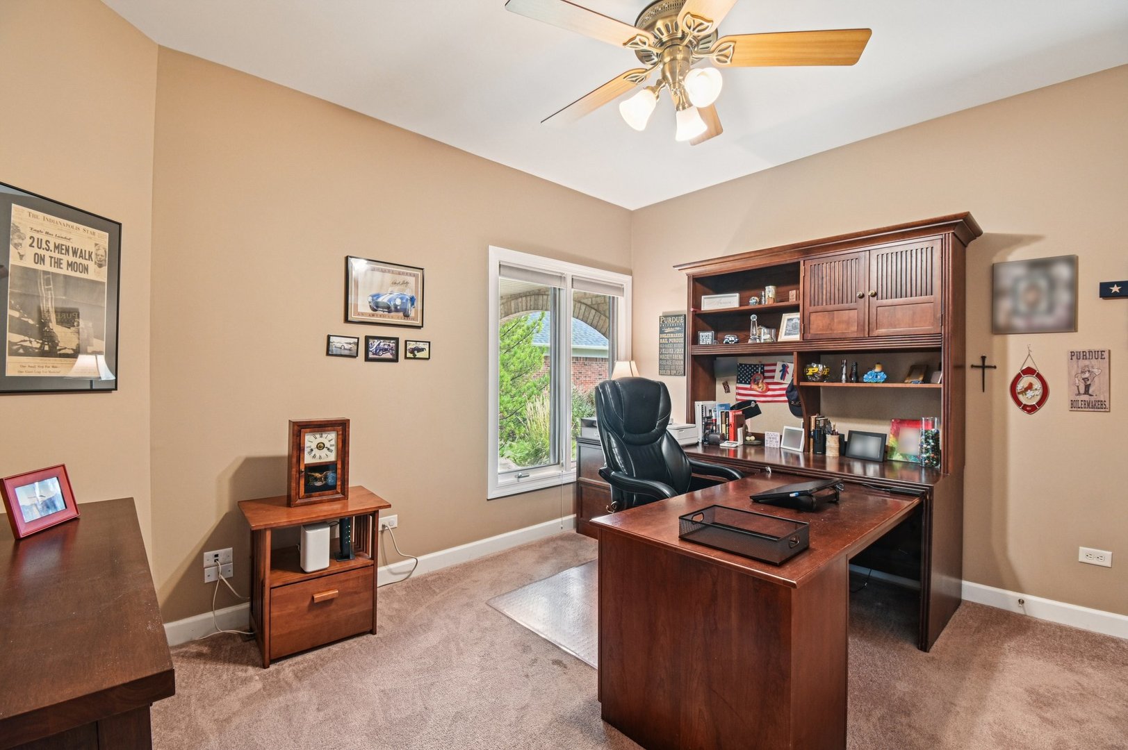 4N466 Mark Twain Street St. Charles, IL 60175 - Photo 18 of 36 a view of a workspace with furniture and a window