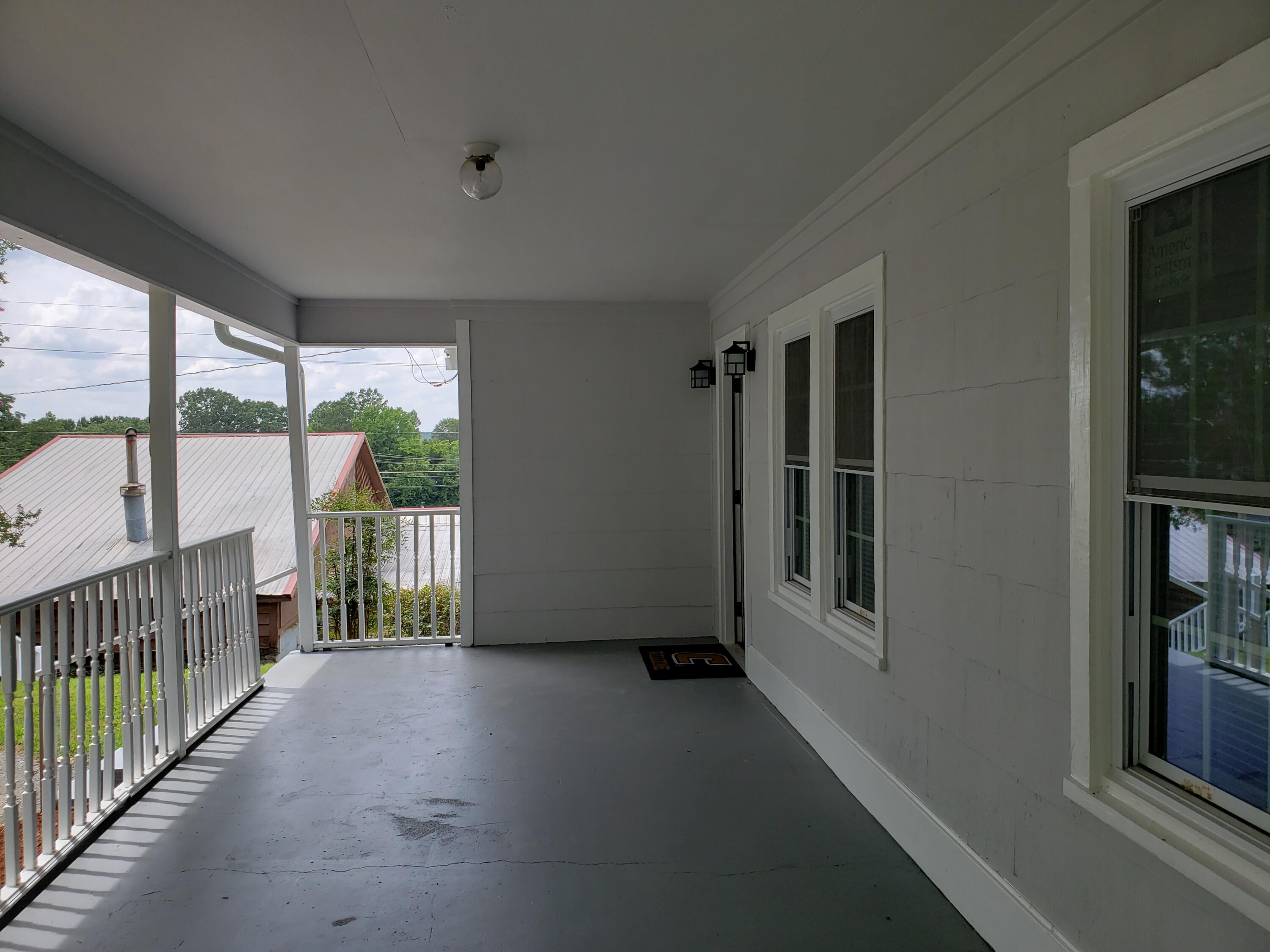 100 Reeve Street Calhoun, GA 30701 - Photo 2 of 15 20210816_133817