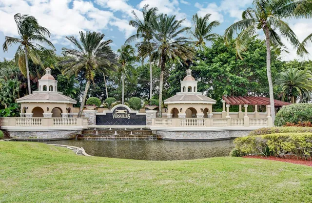 a view of outdoor space yard and patio