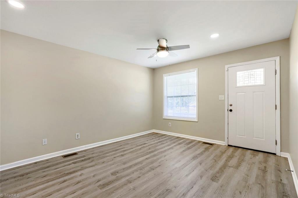2204 Gable Way High Point, NC 27262 - Photo 5 of 19