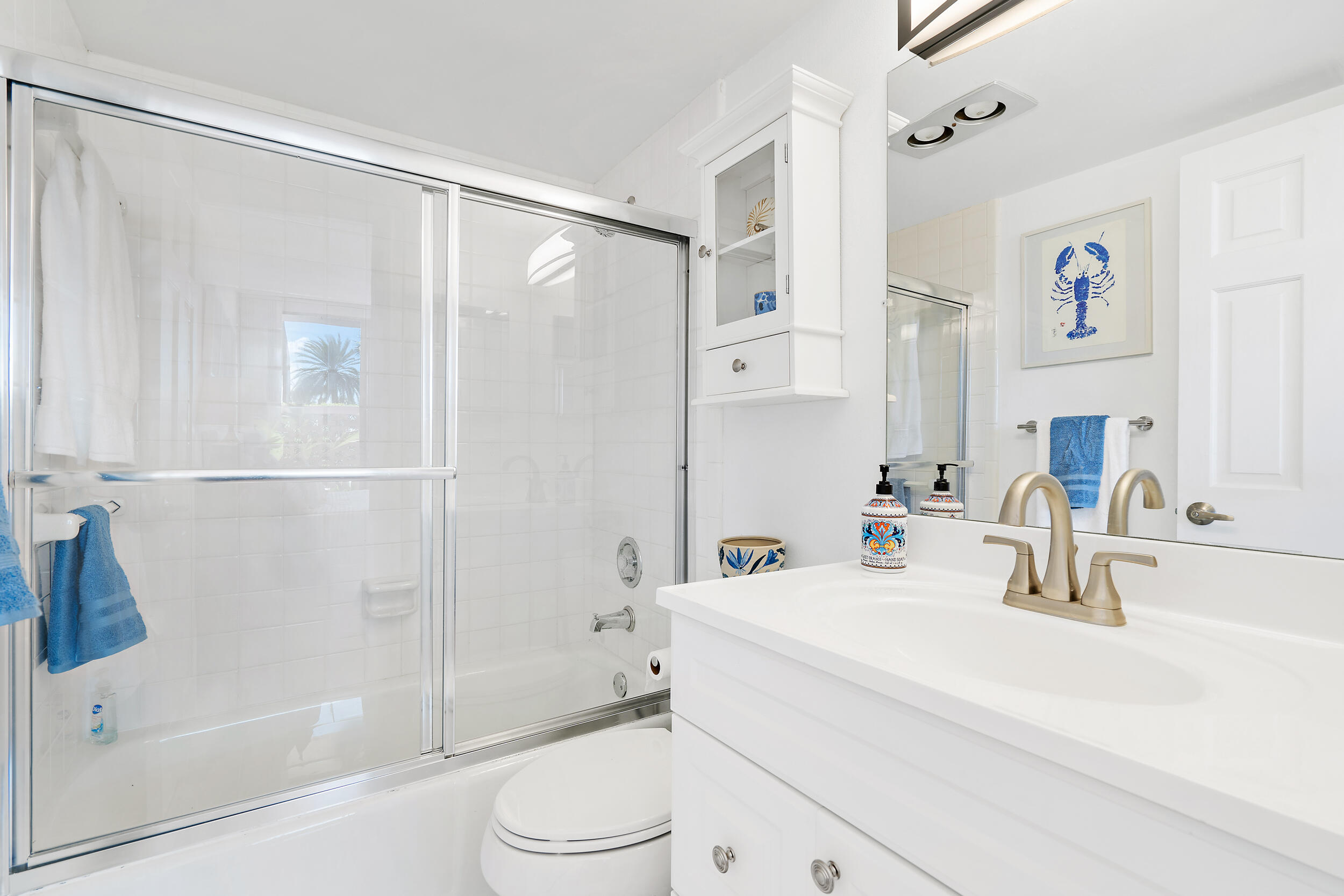 225 South Beach Road, Unit 105 Tequesta, FL 33469 - Photo 14 of 26 Bathroom 2
