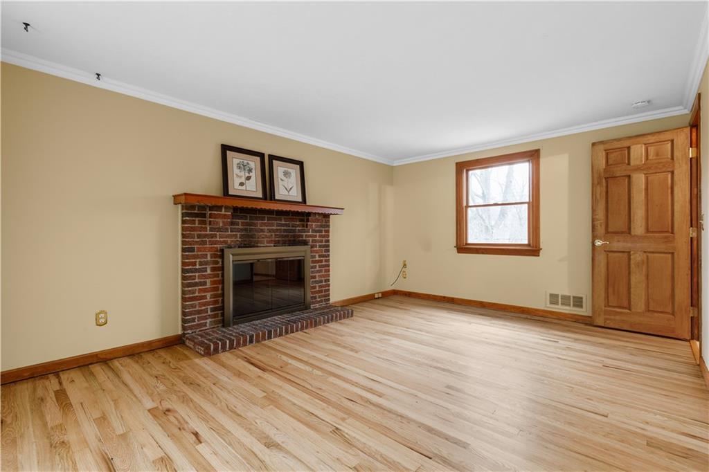 9375 Timber Trail Pittsburgh, PA 15237 - Photo 10 of 24 Gallery Image 10
