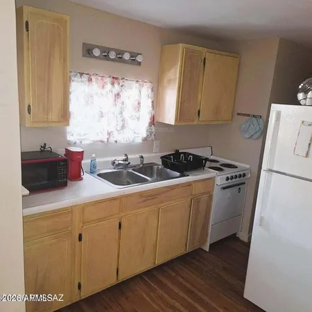 $1,950 | 506 Tombstone Canyon, Bisbee, AZ 85603