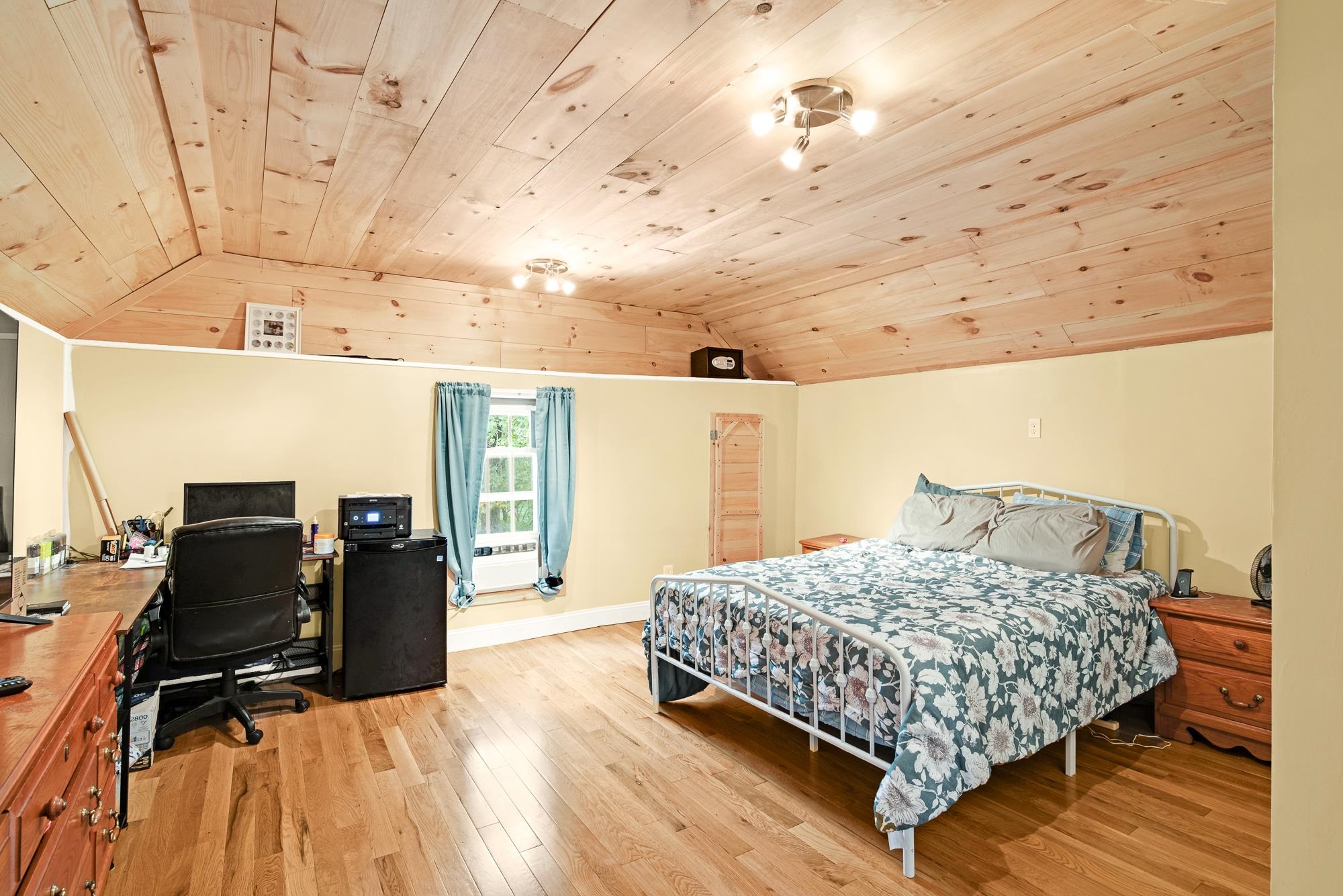 191 Main Street Alton, NH 03809 - Photo 14 of 36