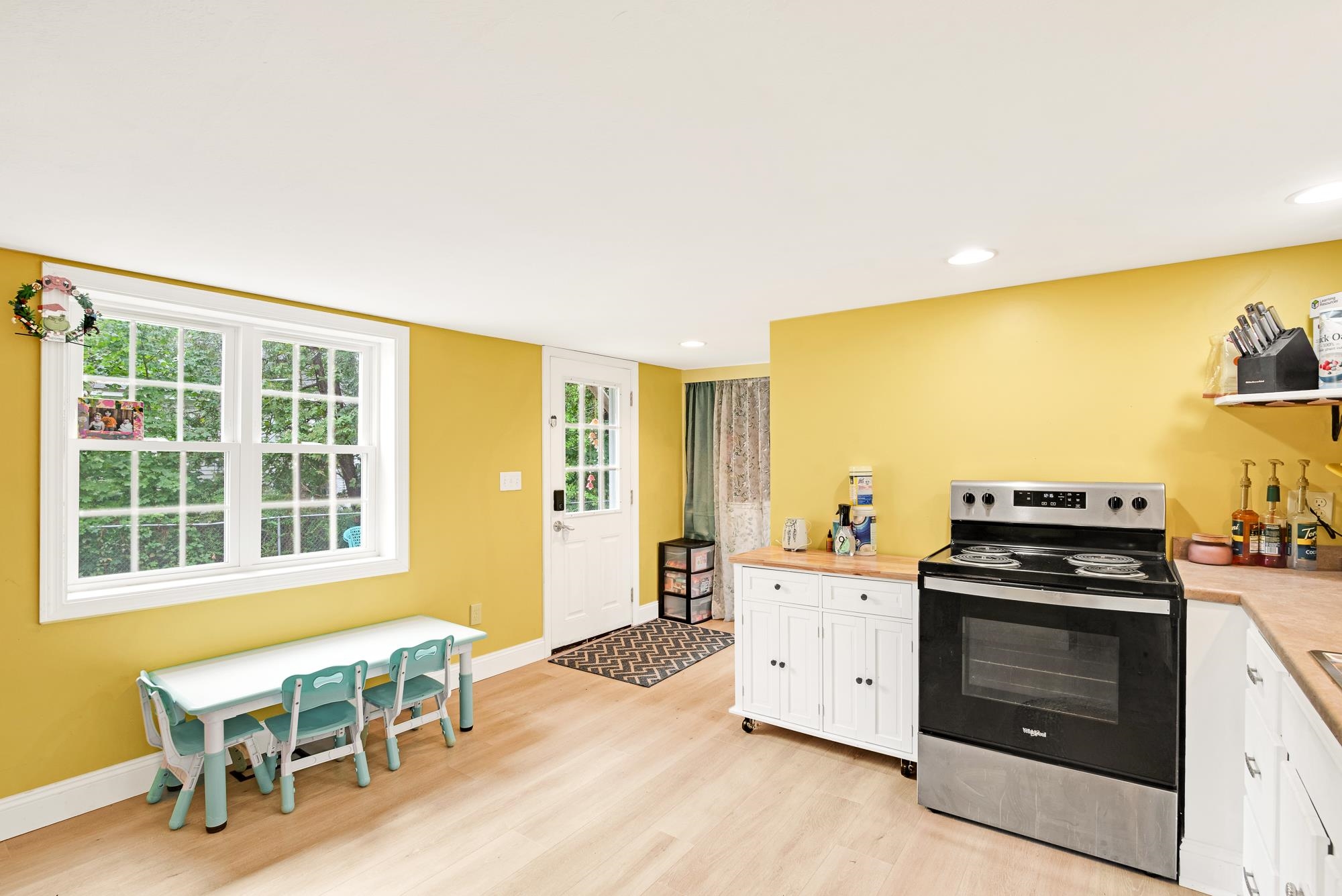 191 Main Street Alton, NH 03809 - Photo 5 of 36