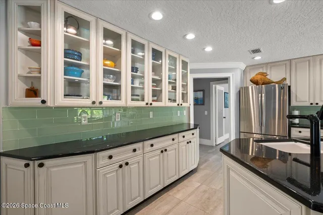 $859,900 | 808 Puesta Del Sol Plaza, Indialantic, FL 32903