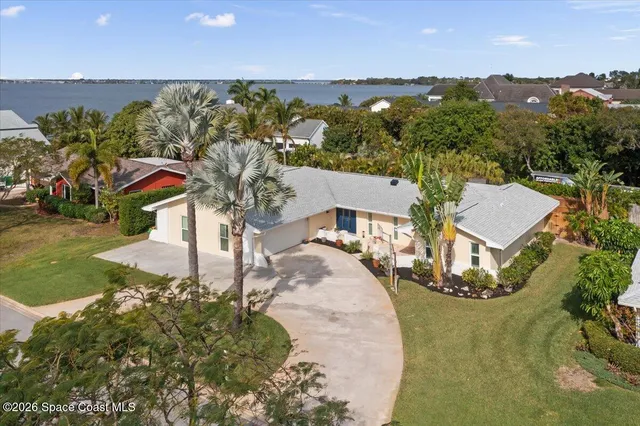 $859,900 | 808 Puesta Del Sol Plaza, Indialantic, FL 32903