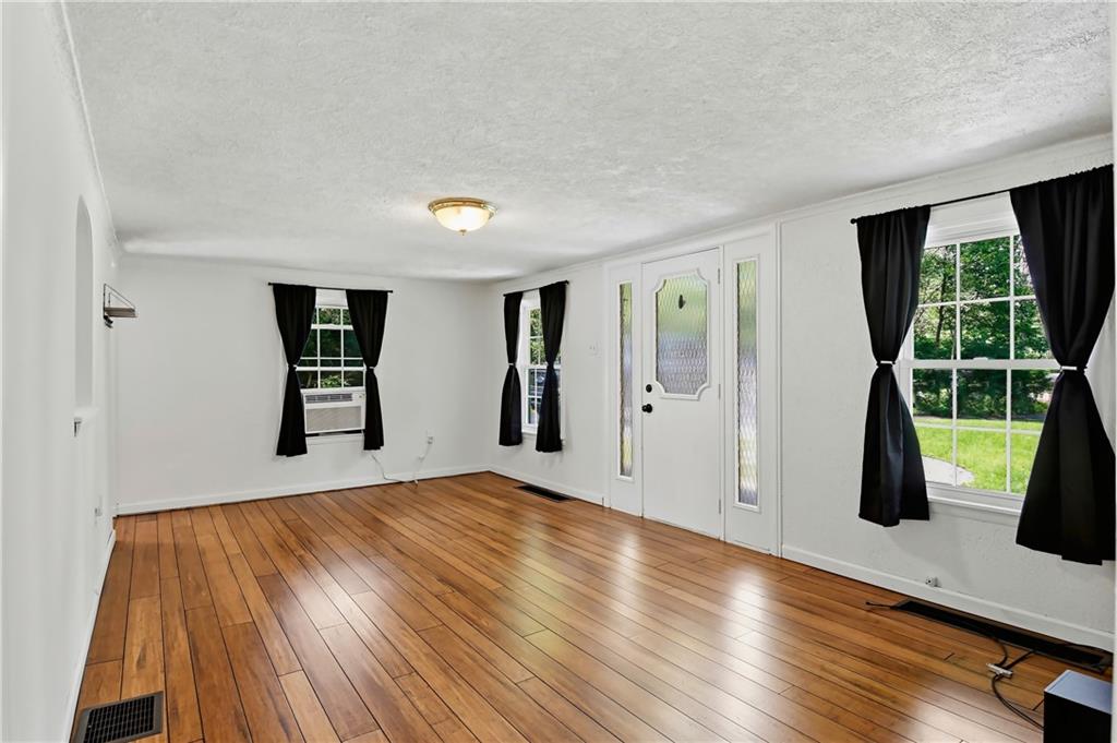 128 Dehaven Road Beaver Falls, PA 15010 - Photo 7 of 29