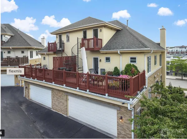$795,000 | 1749 North Hubbard Street, Milwaukee, WI 53212
