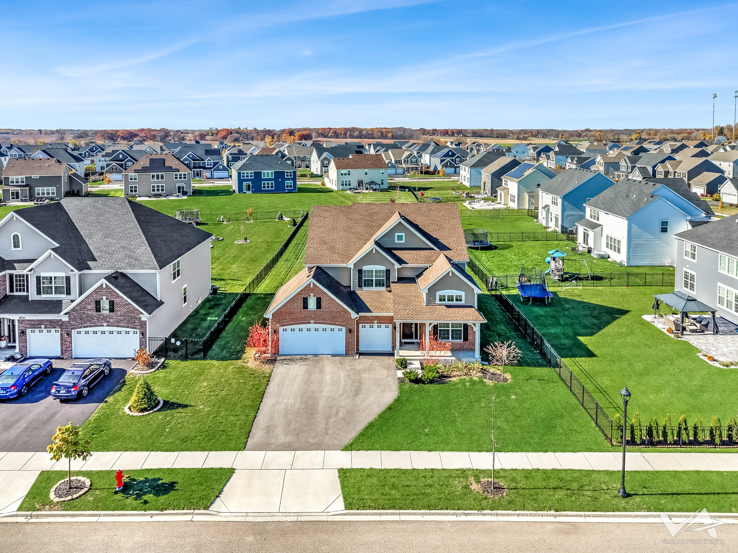1828 Coralito Lane Elgin, IL 60124 - Photo 50 of 65 an aerial view of a house