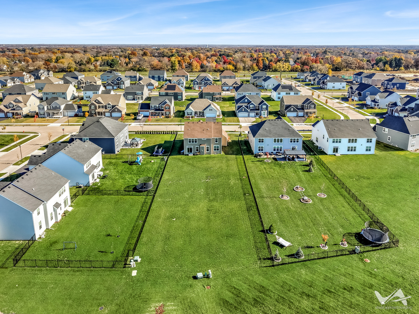 1828 Coralito Lane Elgin, IL 60124 - Photo 53 of 65 an aerial view of a houses with a swimming pool