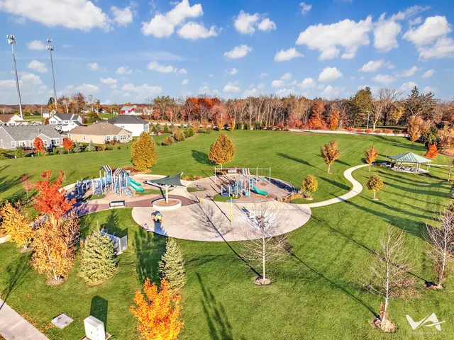 $600,000 | 1828 Coralito Lane, Elgin, IL 60124