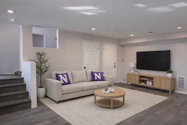 $4,200 | 1846 Wesley Avenue, Unit 2, Evanston, IL 60201