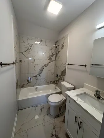 $4,200 | 1846 Wesley Avenue, Unit 2, Evanston, IL 60201
