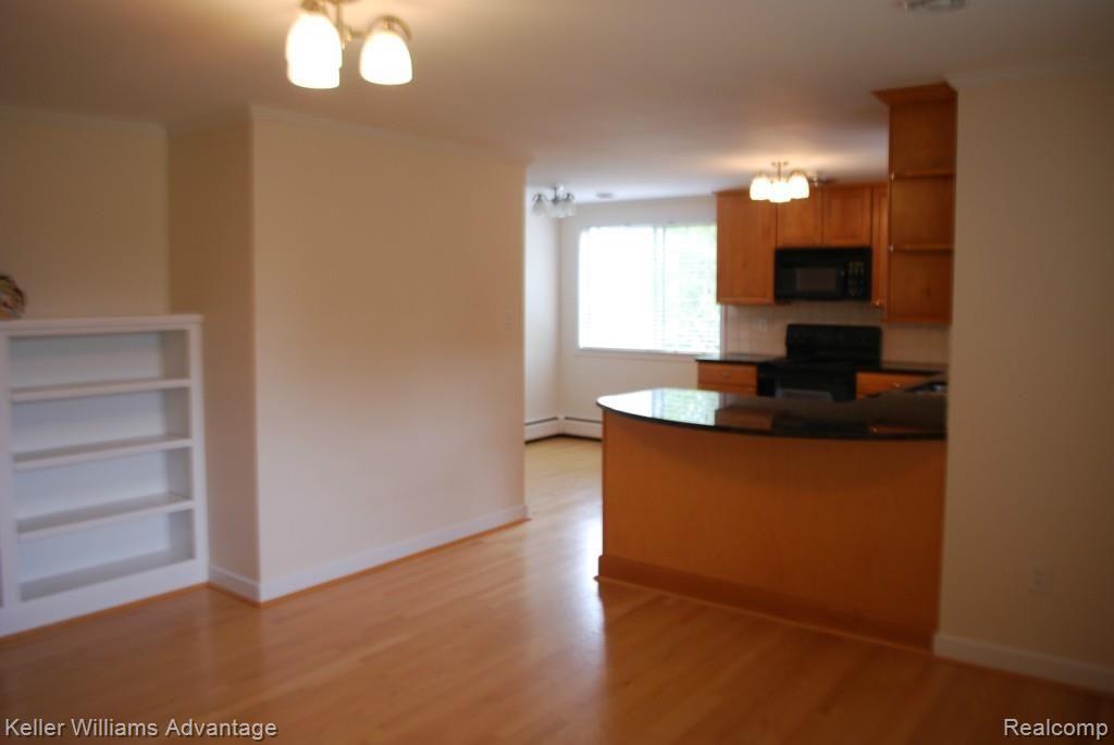 29740 Pipers Lane Farmington, MI 48334 - Photo 14 of 42