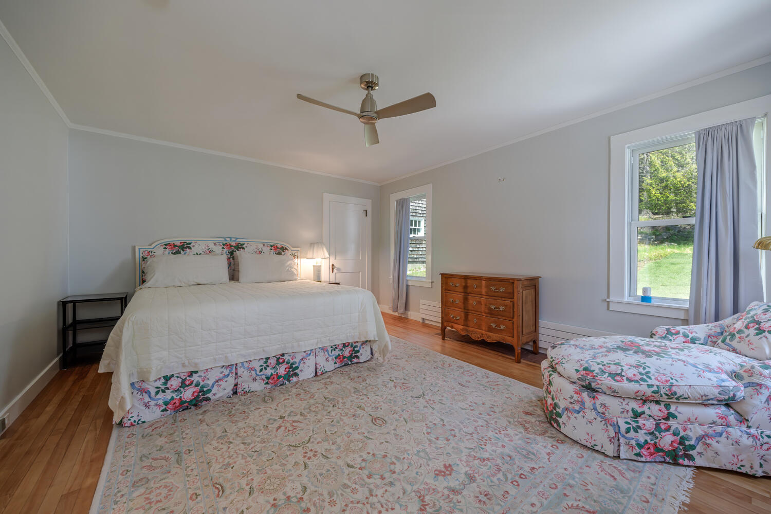 41 Main Street Mount Desert, ME 04675 - Photo 32 of 52 33-59-Primary with Sitting Area