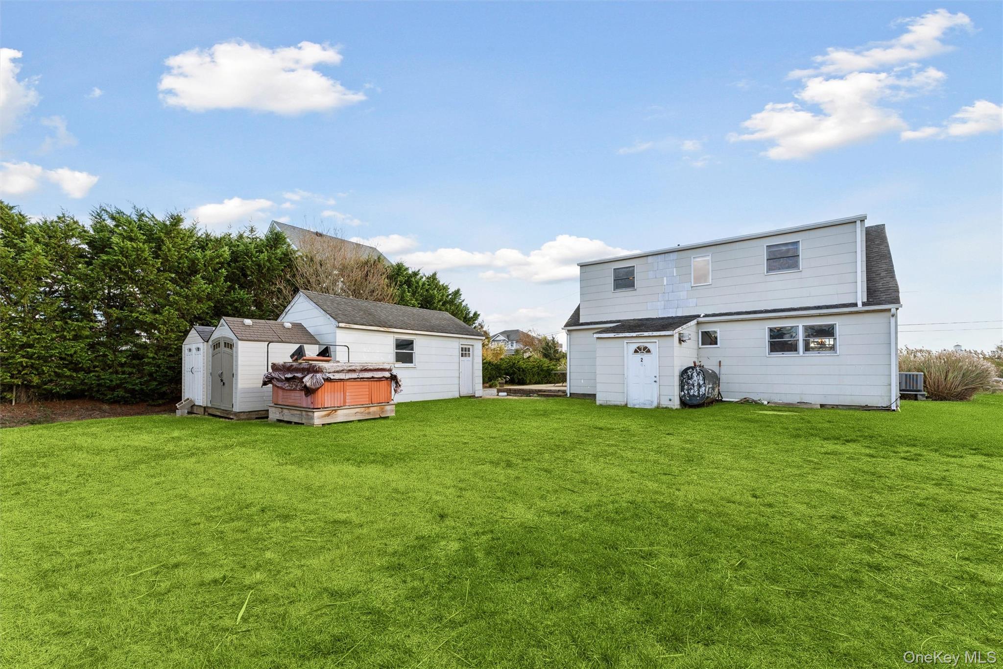 14 Bayview Road Remsenburg, NY 11960 - Photo 4 of 16