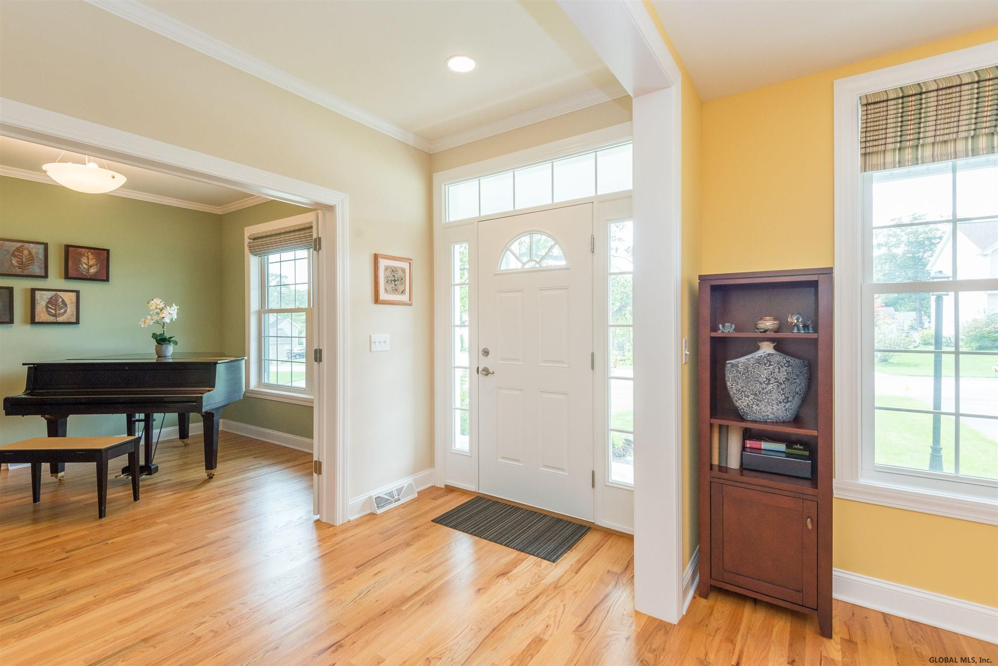 1440 Rocco Drive Schenectady, NY 12303 - Photo 4 of 39 Photo 4