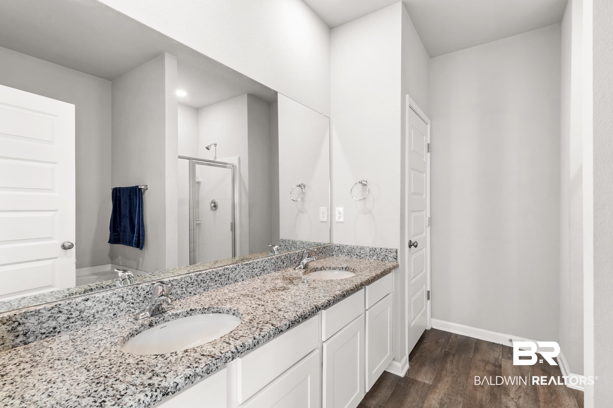24007 Veranda Circle Elberta, AL 36530 - Photo 12 of 25 Primary Bath
