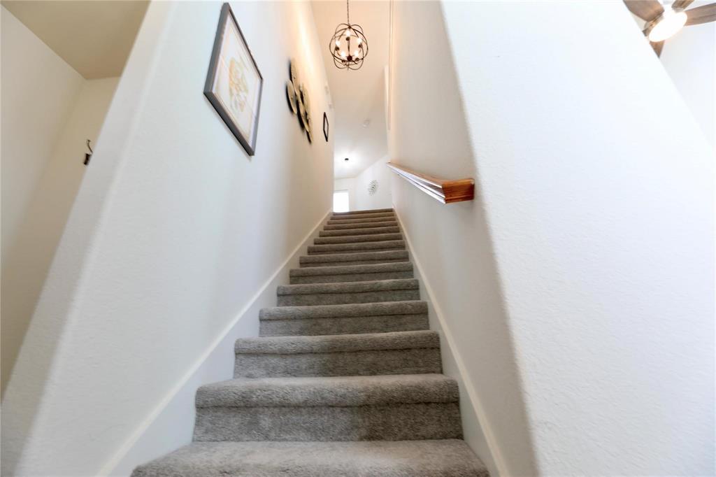 8404 Timberbrook Lane Dallas, TX 75249 - Photo 9 of 32 a view of entryway