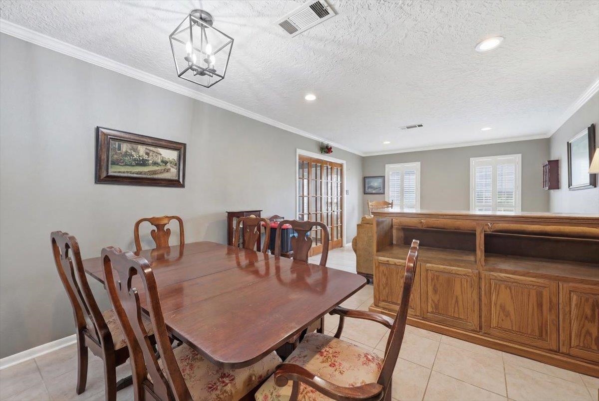 455 Georgetown Street Beaumont, TX 77707 - Photo 6 of 38