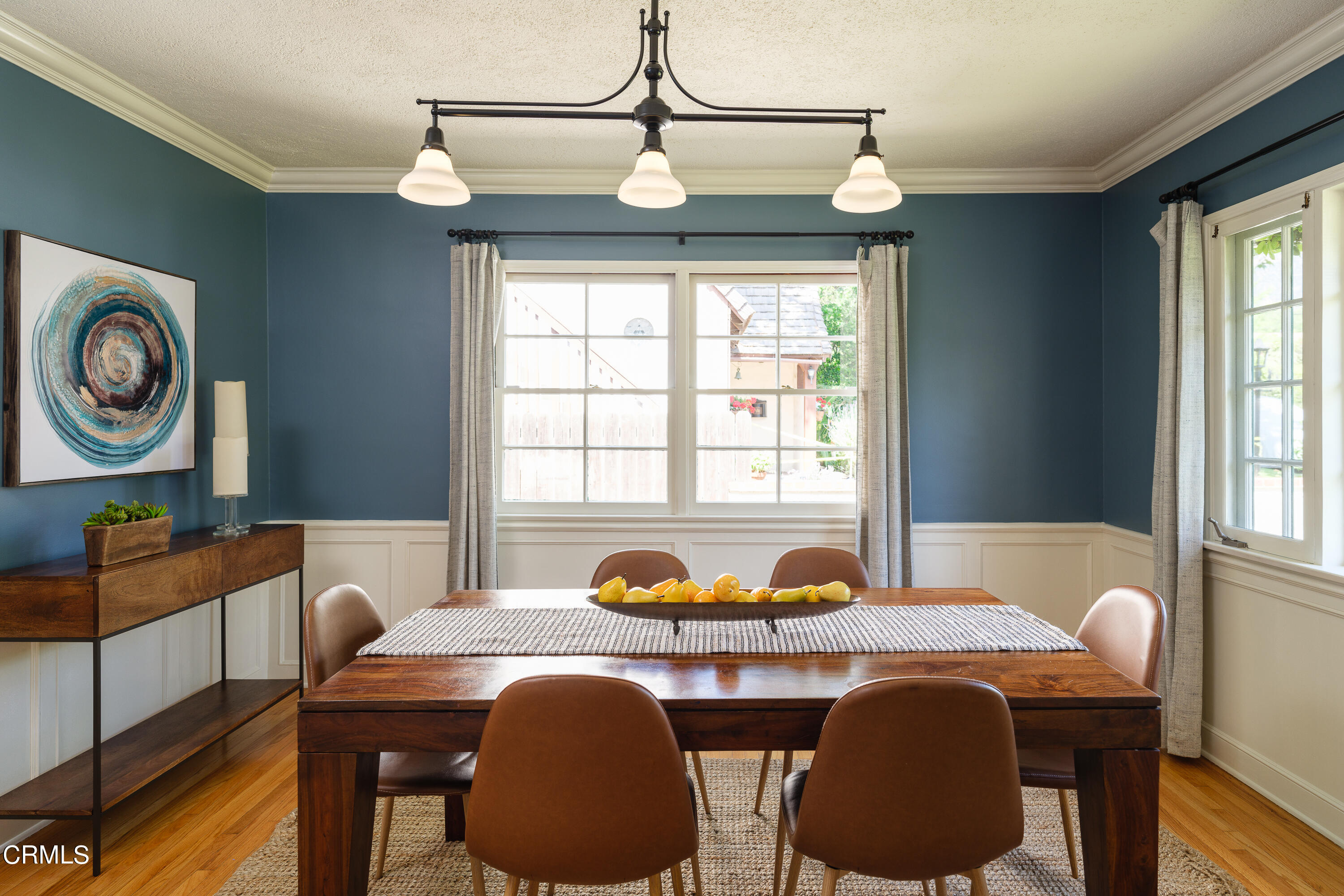 2295 Norwic Place Altadena, CA 91001 - Photo 19 of 60 a dining room with furniture and window