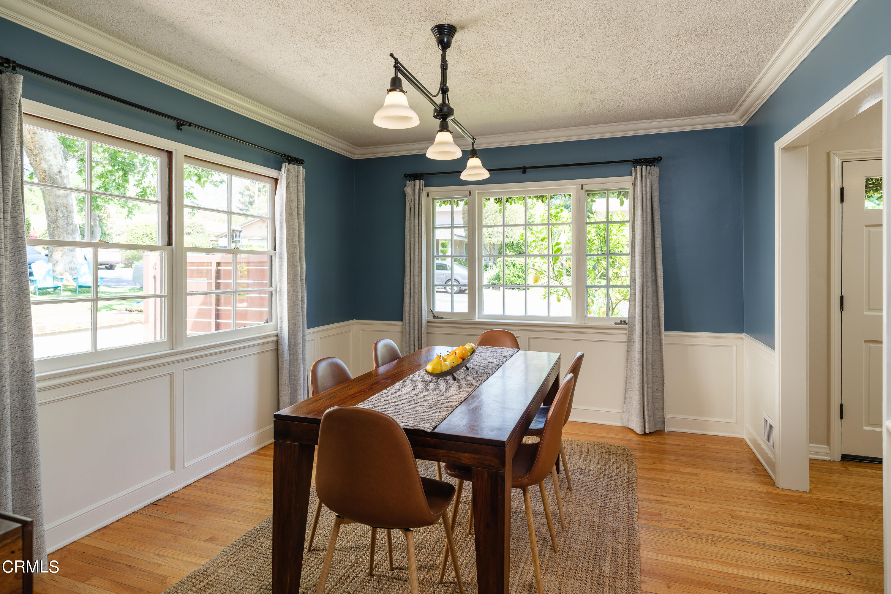 2295 Norwic Place Altadena, CA 91001 - Photo 20 of 60 a dining room with furniture window wooden floor