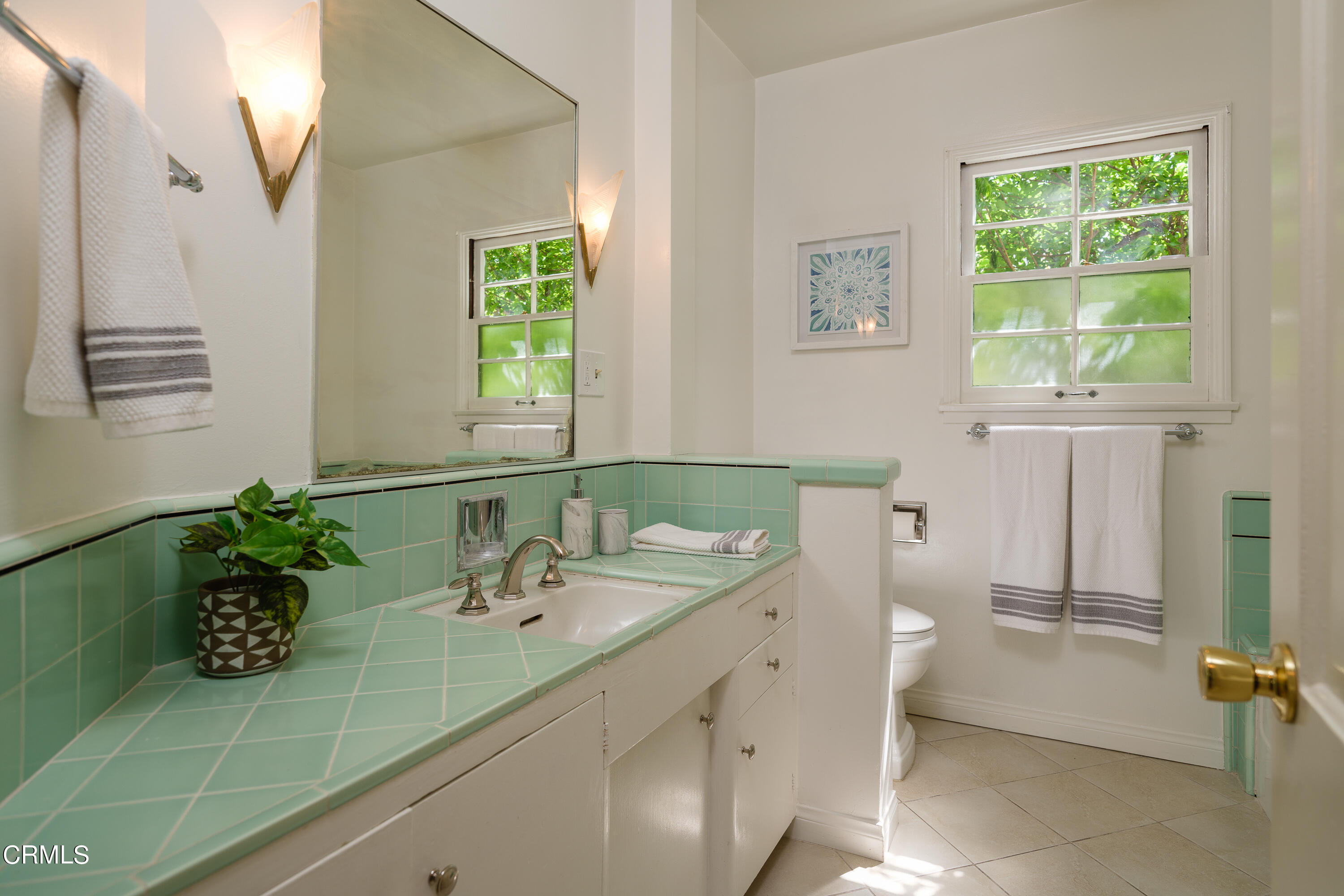 2295 Norwic Place Altadena, CA 91001 - Photo 24 of 60 a bathroom with a sink and a mirror