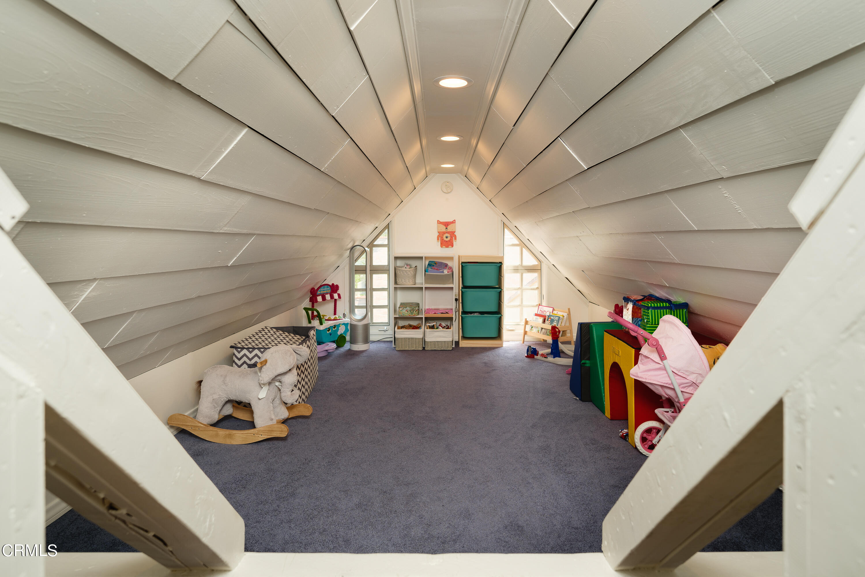 2295 Norwic Place Altadena, CA 91001 - Photo 42 of 60 a view of a livingroom with furniture and a window
