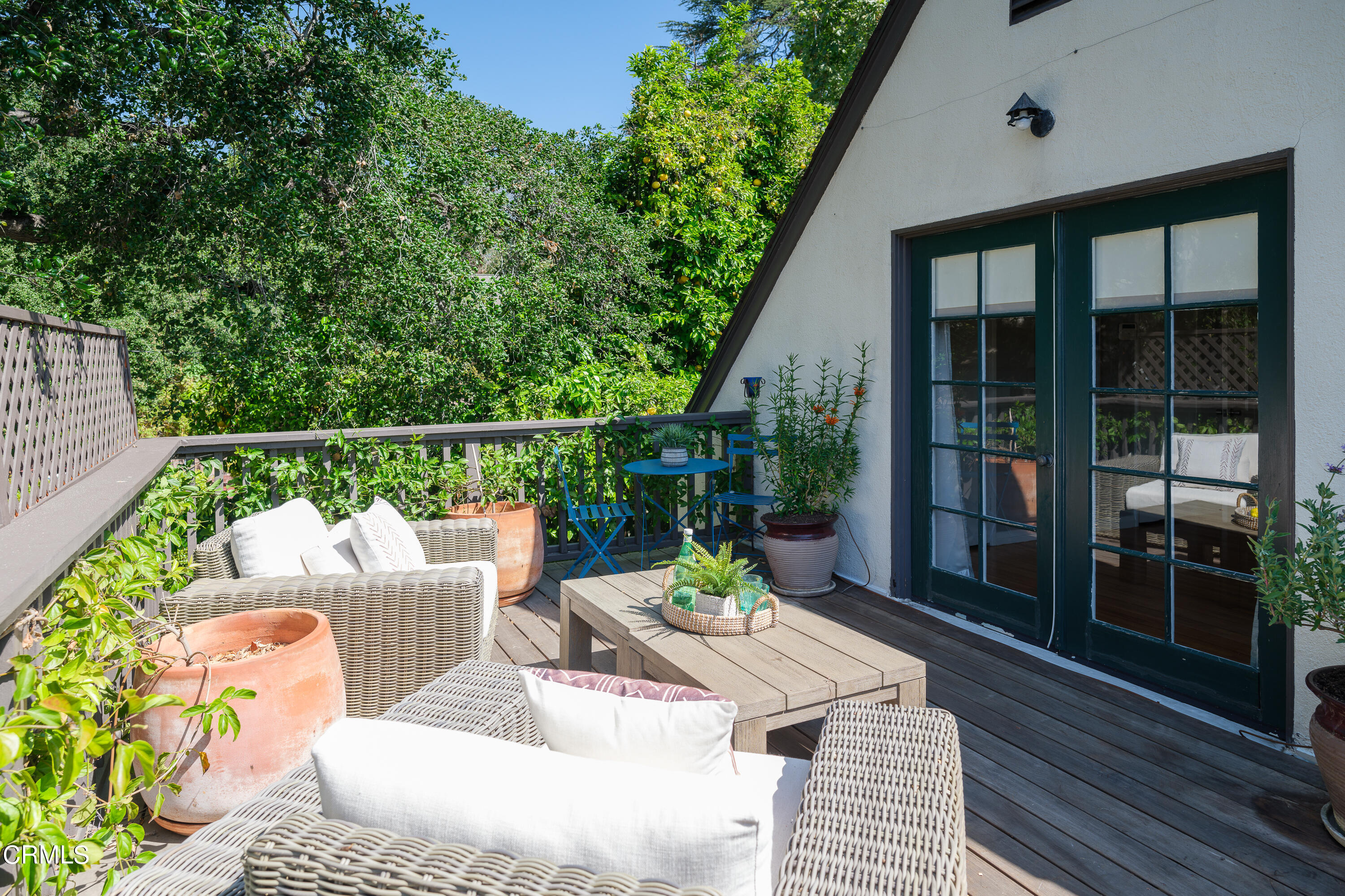 2295 Norwic Place Altadena, CA 91001 - Photo 46 of 60 a view of a patio on the roof deck