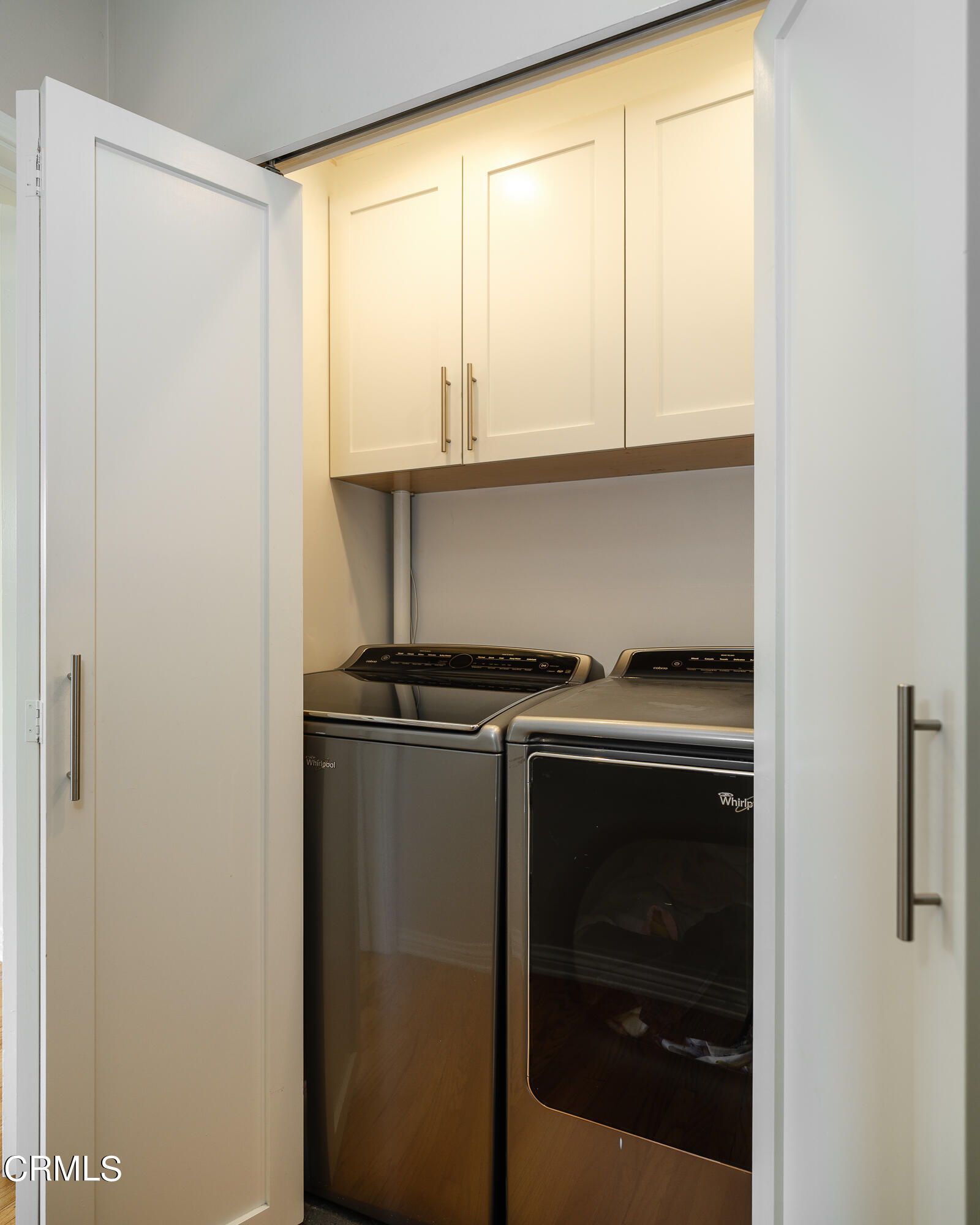 2295 Norwic Place Altadena, CA 91001 - Photo 48 of 60 a utility room with washer and dryer