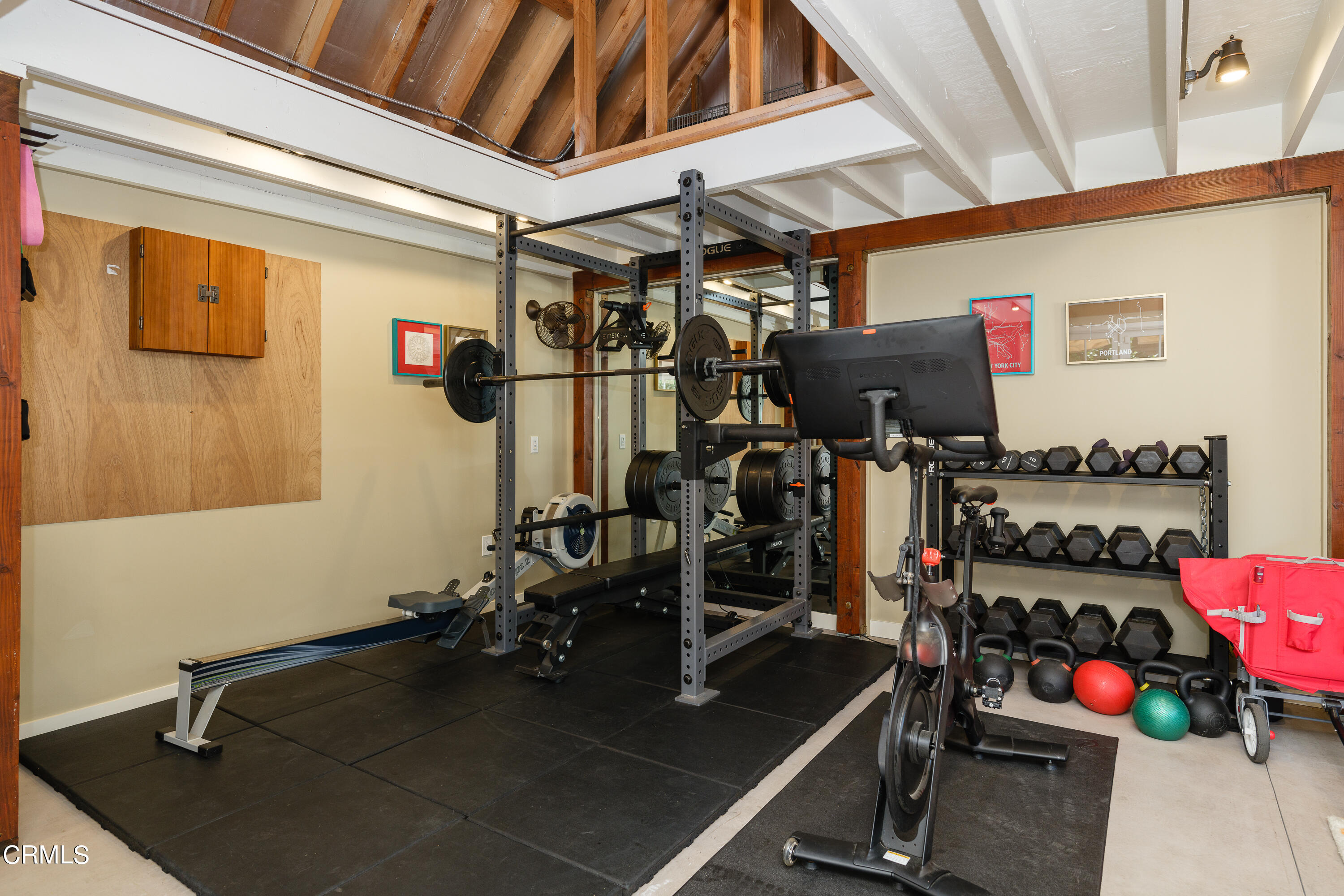 2295 Norwic Place Altadena, CA 91001 - Photo 51 of 60 a view of a room with gym equipment