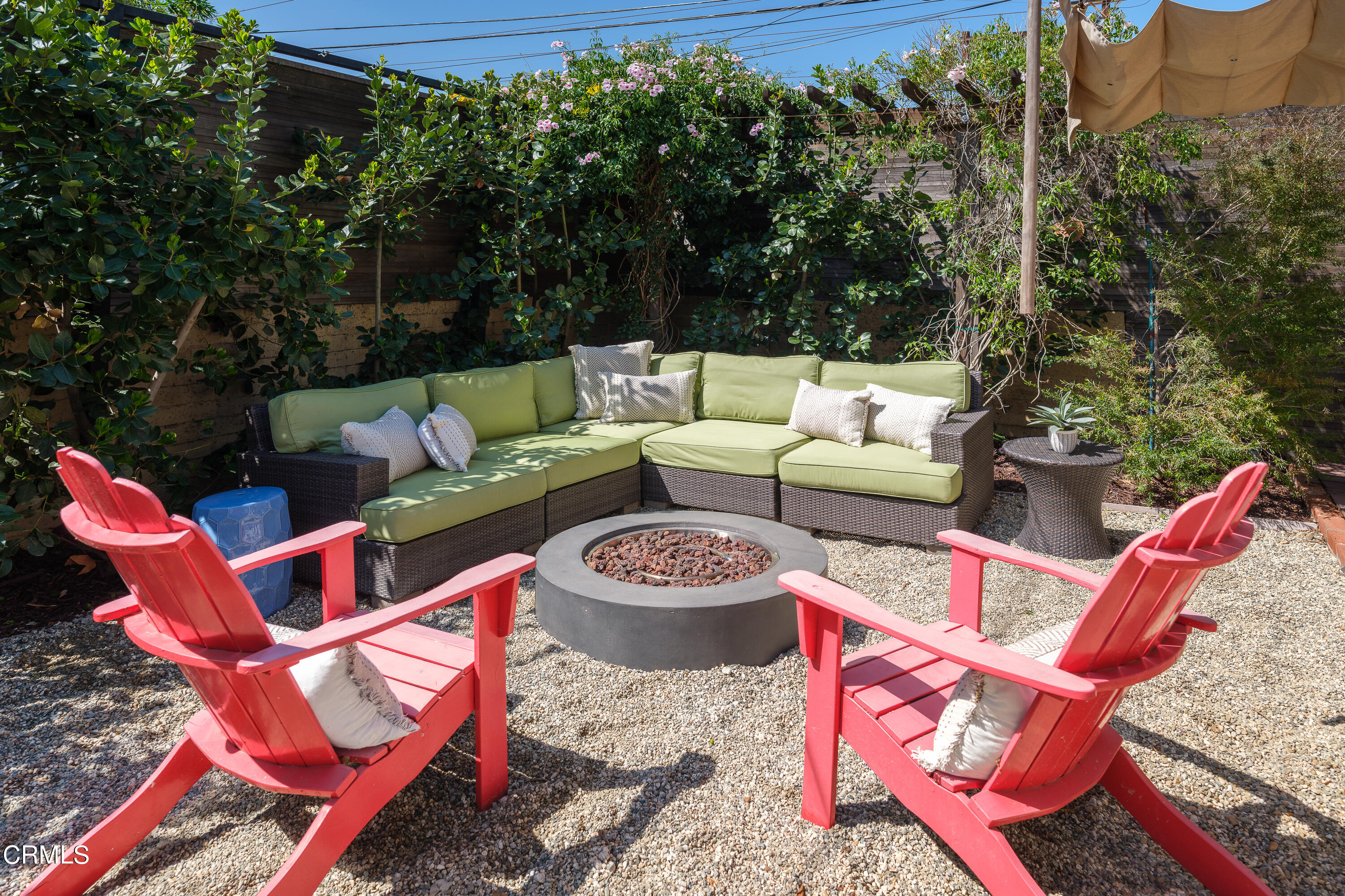 2295 Norwic Place Altadena, CA 91001 - Photo 55 of 60 a outdoor space with patio lots of furniture