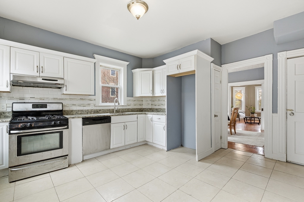 9 Edwin Street Boston, MA 02124 - Photo 19 of 39