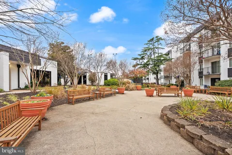 $235,000 | 60 South Van Dorn Street, Unit 306, Alexandria, VA 22304