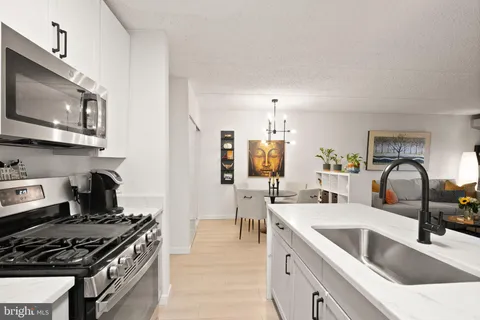 $235,000 | 60 South Van Dorn Street, Unit 306, Alexandria, VA 22304