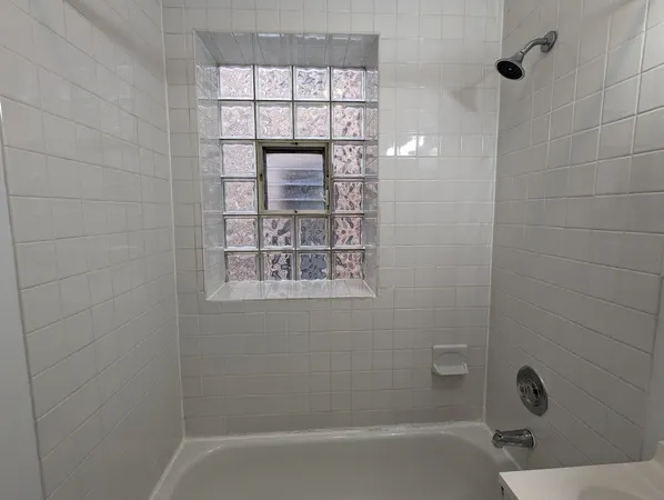 $1,695 | 1850 North Humboldt Boulevard, Unit 308, Chicago, IL 60647