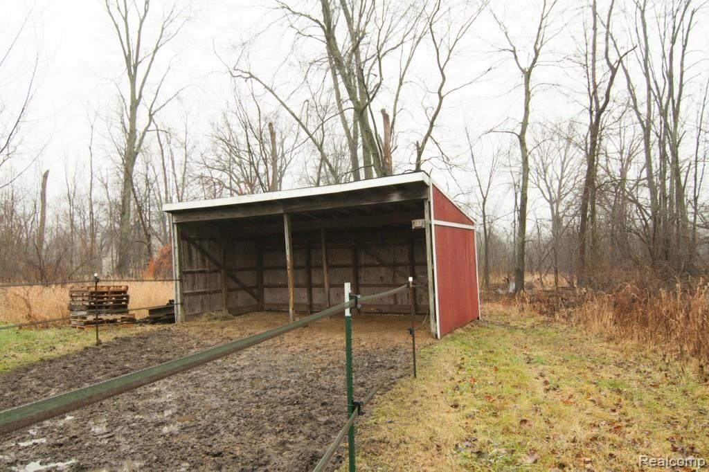 800 Jennings Road Whitmore Lake, MI 48189 - Photo 39 of 40 Outbuilding